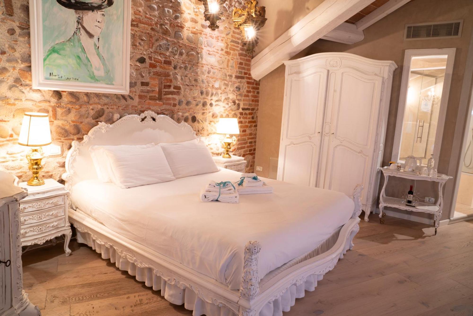 Regia Rosetta - Royal Rooms Borghetto Valeggio sul Mincio Bagian luar foto