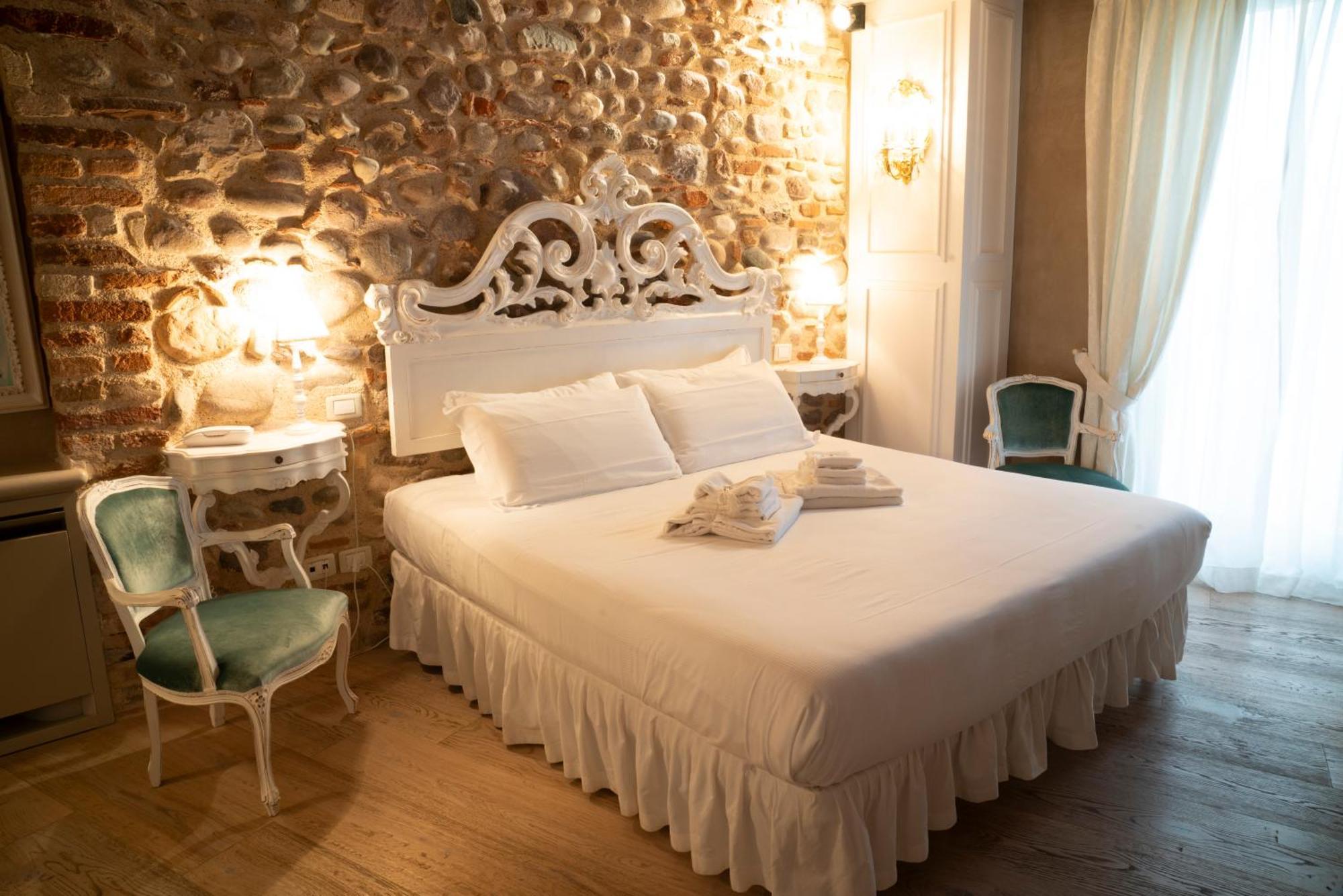 Regia Rosetta - Royal Rooms Borghetto Valeggio sul Mincio Bagian luar foto